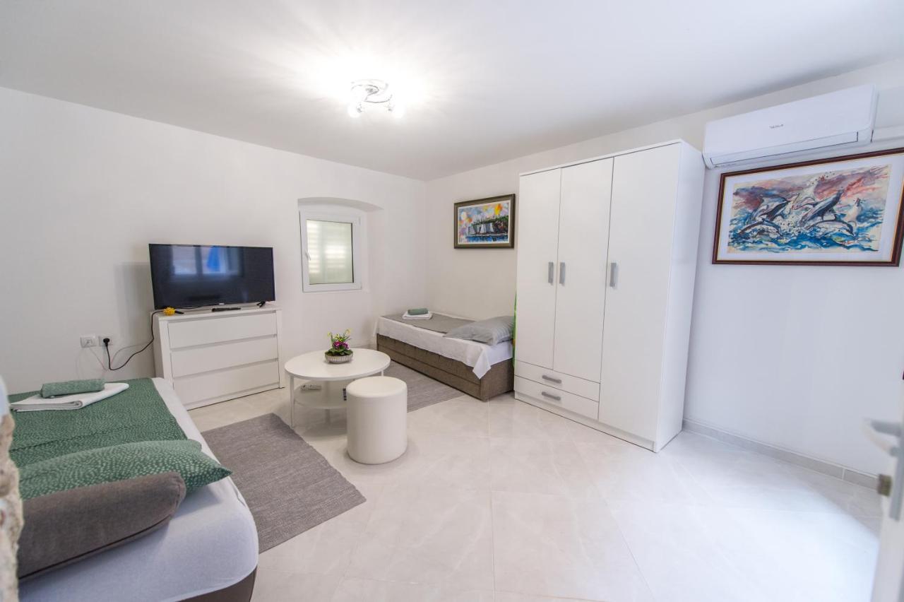 La Casa Di Pietra Apartment Krk Bagian luar foto